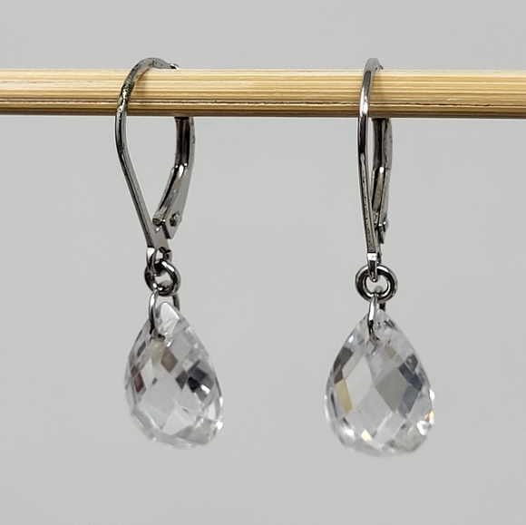 JCM Jacmel Diamonique Cubic Zirconia 925 Silver Pierced Leverback Earrings - Picture 6 of 6